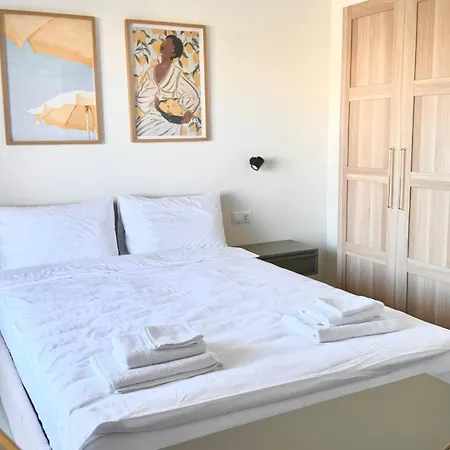 Covea By The Sea Boho Seaside Apartment, 400 M From The * Peraía
